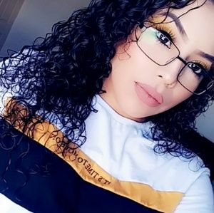 Meet your Posher, Consuelo